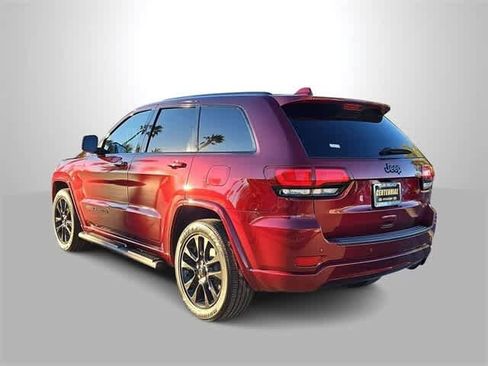 Used 2019 Jeep Grand Cherokee Altitude image 6