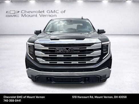 New 2026 GMC Sierra 1500 SLE w/ LPO, Black Badging Package AWD/4WD image 8
