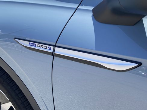 Used 2024 Volkswagen ID.4 Pro S AWD/4WD image 21