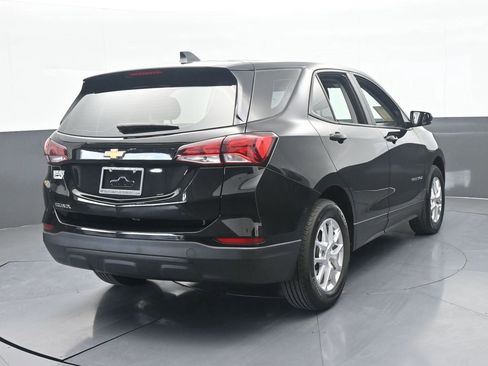 Used 2023 Chevrolet Equinox LS FWD image 5