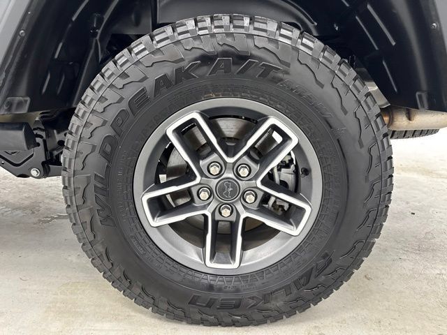 Used 2026 Jeep Gladiator Mojave AWD/4WD image 34