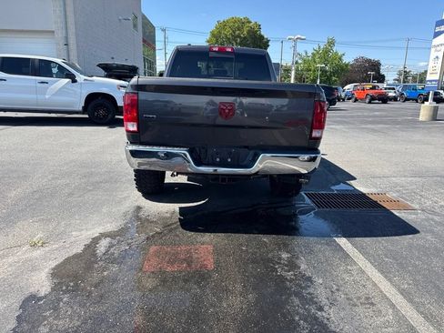 Used 2019 RAM 1500 Classic SLT AWD/4WD image 3