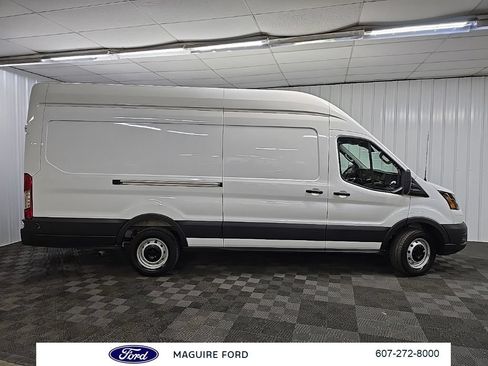 Used 2025 Ford Transit 250 148 High Roof Extended w/ Load Area Protection Package RWD image 2