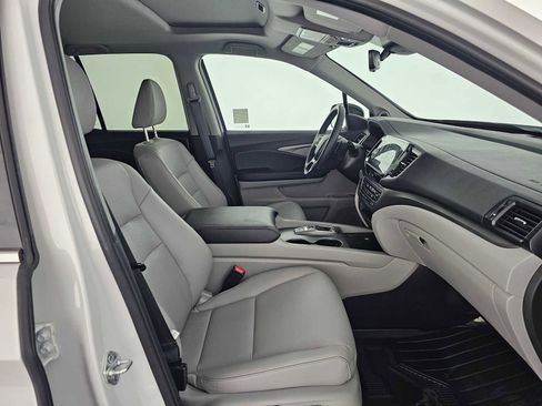 Certified 2025 Honda Ridgeline RTL image 10