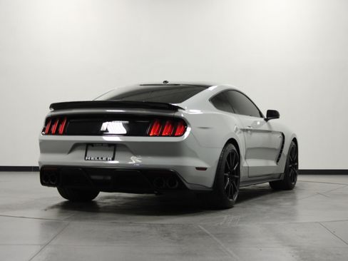 Used 2017 Ford Mustang Shelby GT350 w/ Convenience Package RWD image 4
