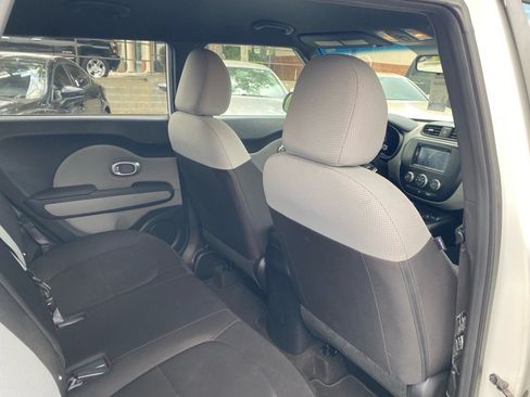 Used 2016 Kia Soul w/ Convenience Package FWD image 39