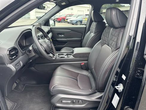 Used 2026 Honda Pilot Black Edition image 17
