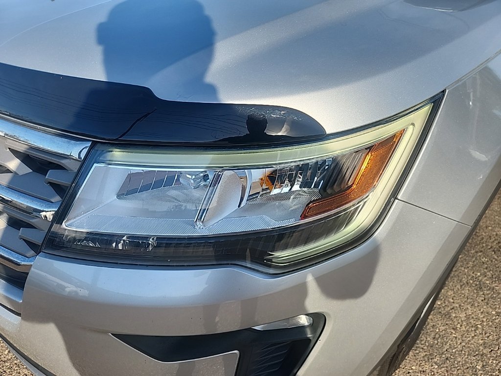Used 2018 Ford Explorer XLT w/ Equipment Group 201A AWD/4WD image 5