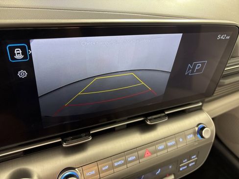 Used 2025 Hyundai Kona SEL FWD image 41