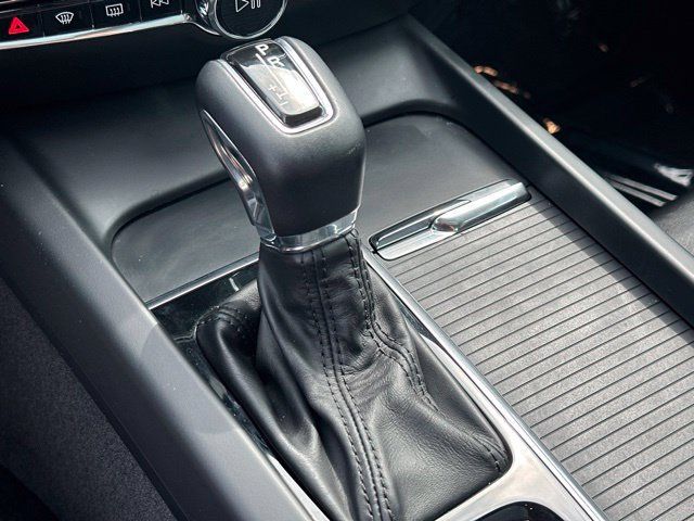Used 2020 Volvo S60 T5 Momentum FWD image 18