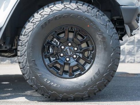 New 2026 Ford Bronco Raptor w/ Interior Carbon Fiber Pack AWD/4WD image 27