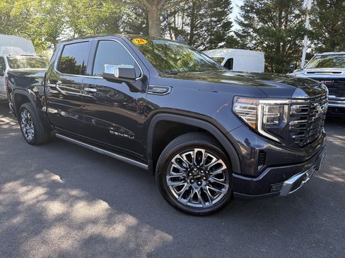 Used 2024 GMC Sierra 1500 Denali Ultimate AWD/4WD image 2