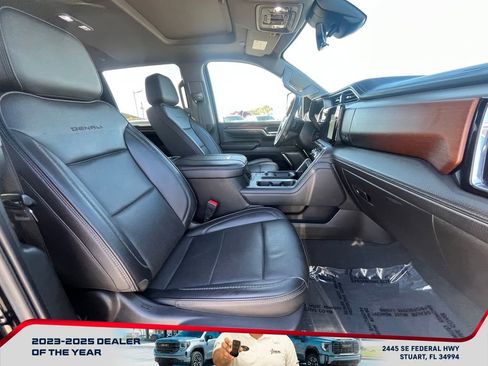 Used 2024 GMC Sierra 2500 Denali w/ Denali Reserve Package image 20