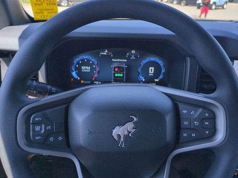 New 2025 Ford Bronco 4-Door image 28