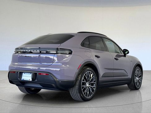 New 2026 Porsche Macan 4 Electric image 8
