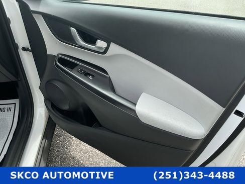 Used 2023 Hyundai Kona SEL w/ Convenience Package FWD image 12