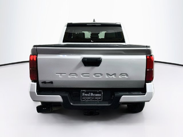 Used 2025 Toyota Tacoma SR5 AWD/4WD image 7