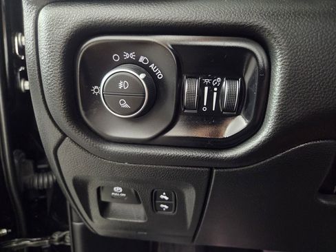 Used 2025 RAM 1500 Laramie AWD/4WD image 20