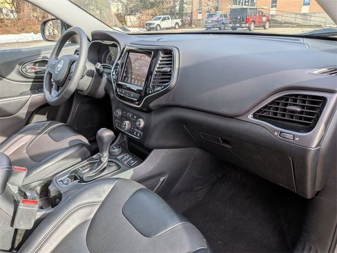 Certified 2022 Jeep Cherokee Limited image 24