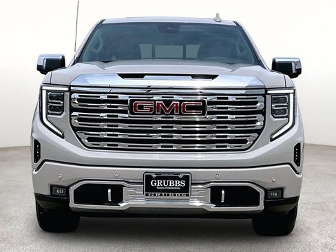Used 2026 GMC Sierra 1500 Denali AWD/4WD image 4