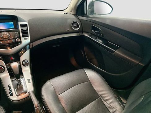 Used 2014 Chevrolet Cruze LT image 20