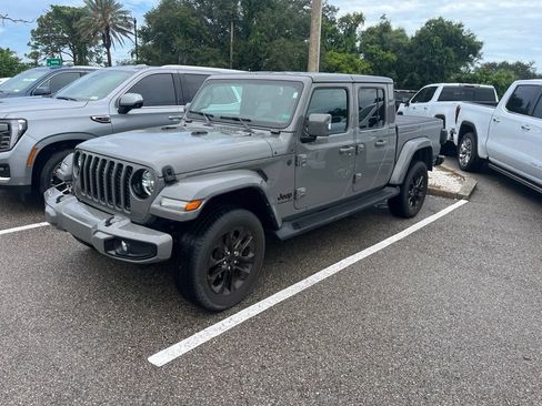Used 2023 Jeep Gladiator Overland AWD/4WD image 2