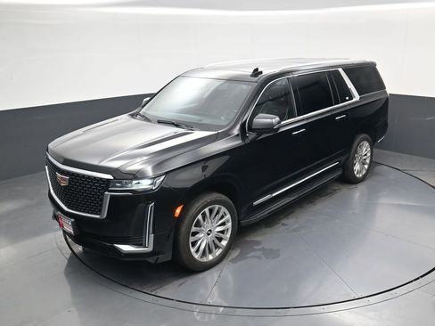 Used 2022 Cadillac Escalade ESV Premium Luxury image 29