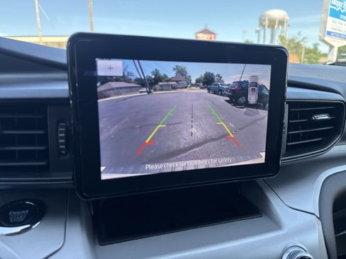 Used 2022 Ford Explorer XLT AWD/4WD image 17