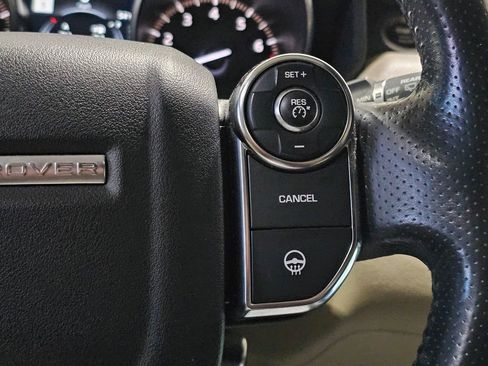 Used 2017 Land Rover Range Rover Sport HSE image 17