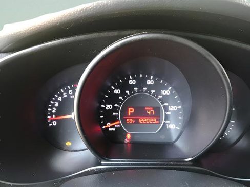 Used 2014 Kia Soul ! FWD image 20
