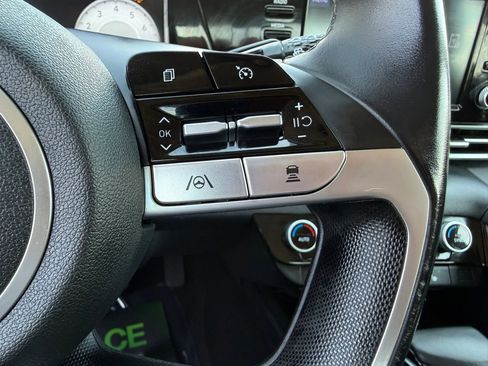 Used 2021 Hyundai Elantra SEL w/ Convenience Package FWD image 27