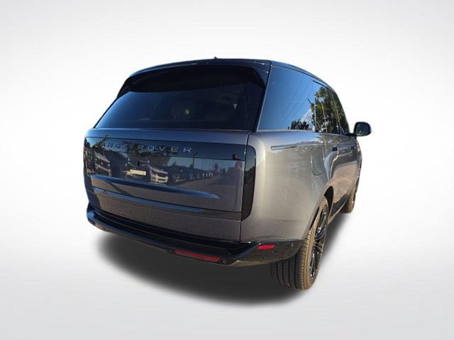 Used 2025 Land Rover Range Rover SE AWD/4WD image 3