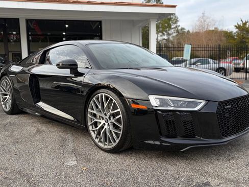 Used 2017 Audi R8 V10 w/ Ceramic Brake Package image 20