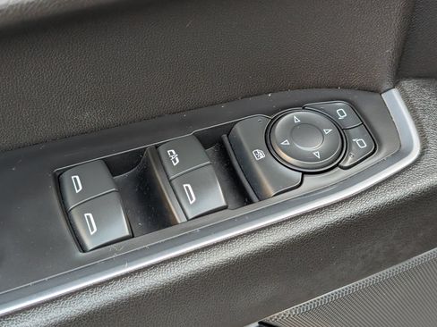 Used 2023 Chevrolet Silverado 1500 LT RWD image 19