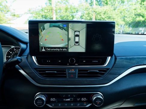 New 2025 Nissan Altima 2.5 SL image 13