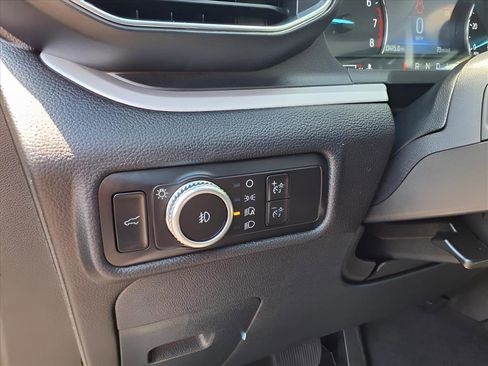 Used 2023 Ford Explorer XLT w/ Equipment Group 202A image 18