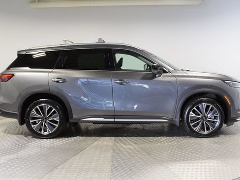 Certified 2026 INFINITI QX60 Luxe w/ Family Package AWD/4WD image 3