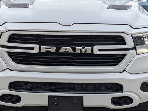 Used 2019 RAM 1500 Laramie AWD/4WD image 9