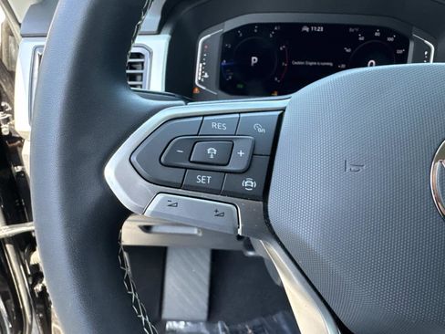 Used 2023 Volkswagen Atlas SE w/ Black Wheel Package image 31