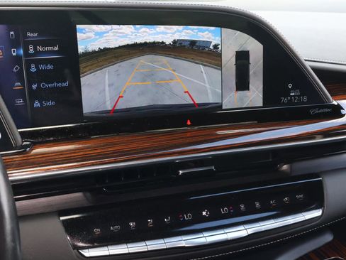 Used 2021 Cadillac Escalade Luxury image 32