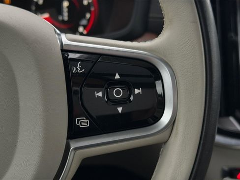 Used 2019 Volvo S60 T6 Inscription image 21