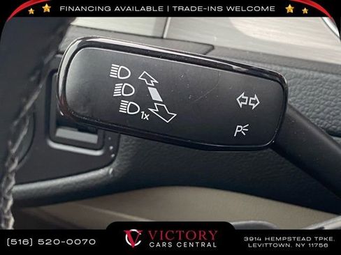 Used 2015 Volkswagen Golf S image 32