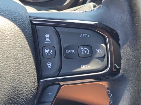 Certified 2025 RAM 3500 Limited AWD/4WD image 37