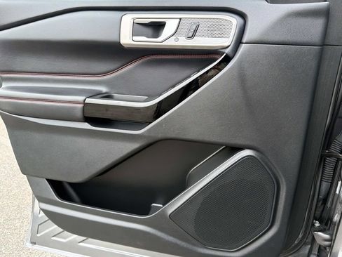 Used 2023 Ford Explorer ST-Line w/ Class IV Trailer Tow Package image 17