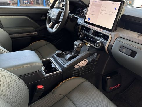 Certified 2025 Toyota Tacoma Trailhunter image 20