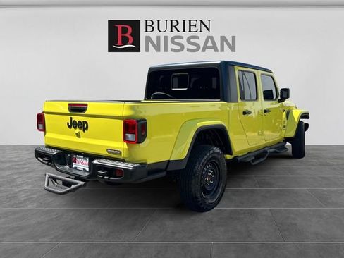 Used 2023 Jeep Gladiator Sport AWD/4WD image 5