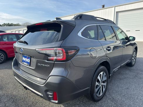 Used 2021 Subaru Outback Premium AWD/4WD image 6