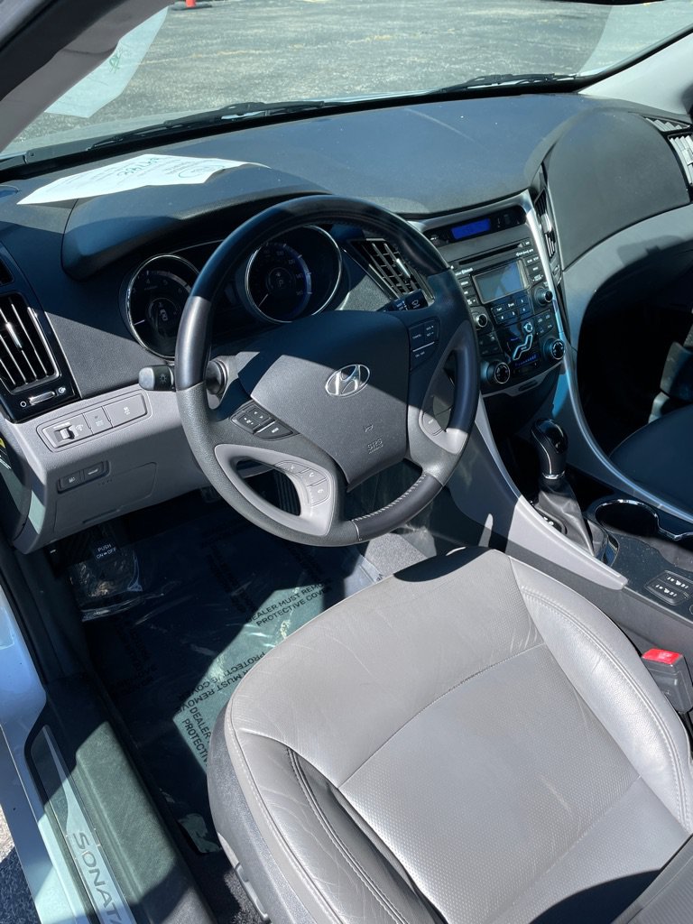 Used 2013 Hyundai Sonata Limited FWD image 9