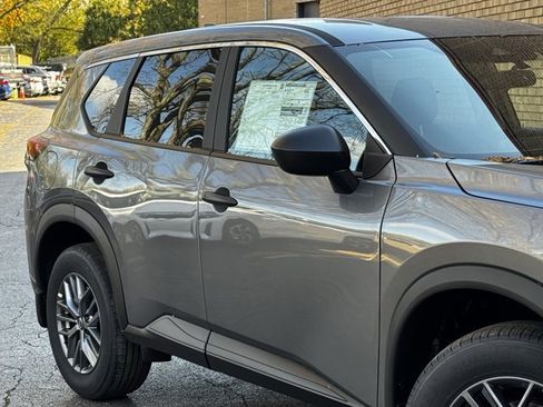 New 2026 Nissan Rogue S image 4