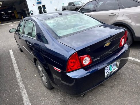 Used 2009 Chevrolet Malibu LT w/ Premium Audio Package FWD image 4